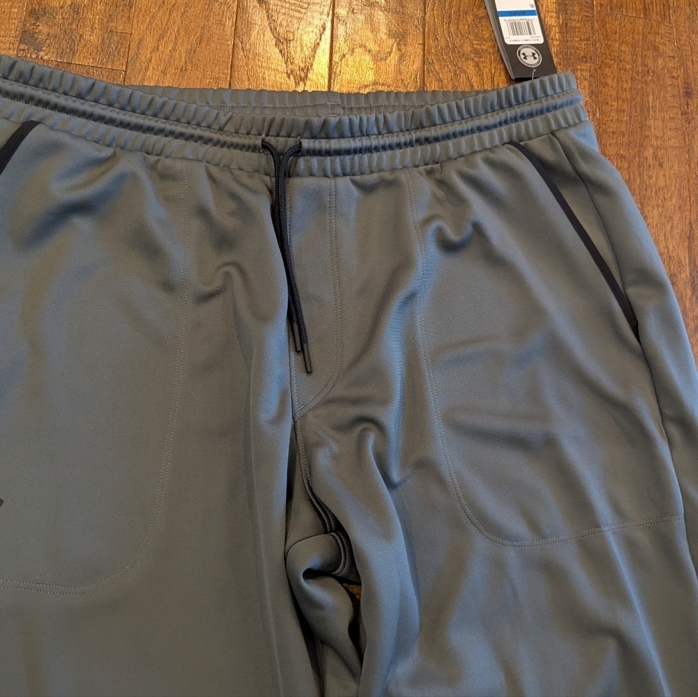 Under Armour Men's Charcoal Joggers, Zipper Ankle Size XL New With Tags - Picture 9 of 12